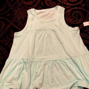 2/$20 NWT gap tank top